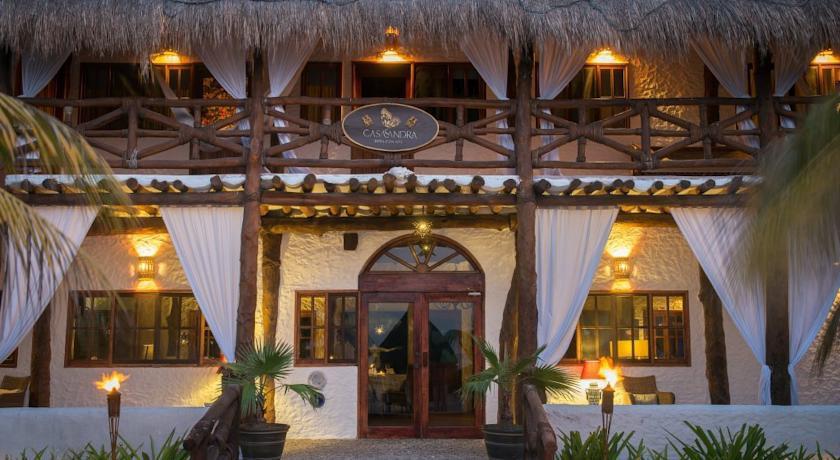 BOUTIQUE HOTEL CASASANDRA