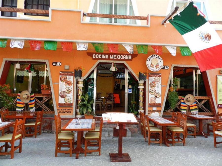 BUCANEROS