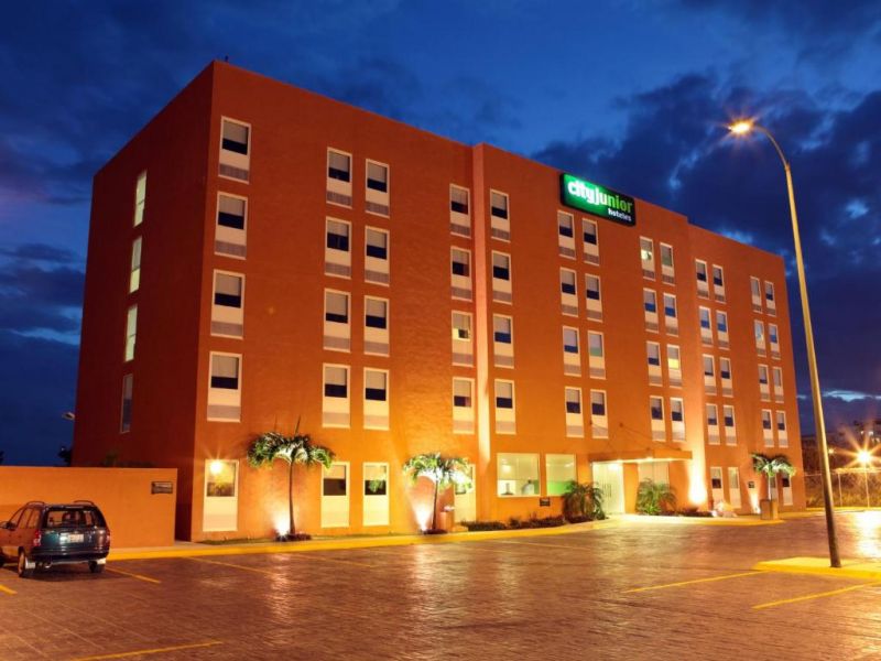 CITY EXPRESS JUNIOR CANCUN