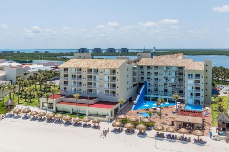 CLUB REGINA CANCUN