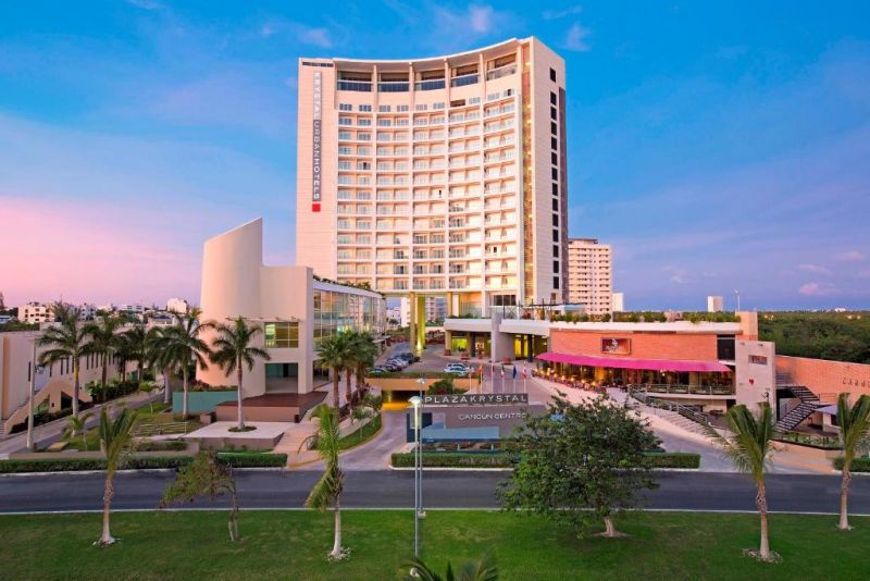 KRYSTAL URBAN CANCUN (EX. B2B MALECON PLAZA HOTEL & CONVENTION CENTER)