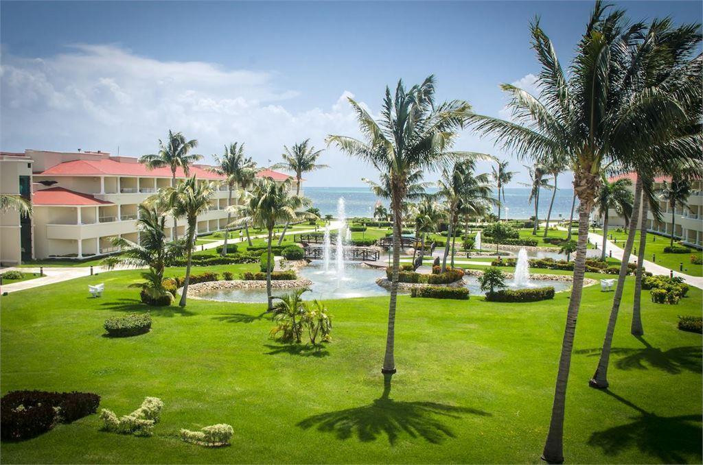 MOON PALACE GOLF & SPA