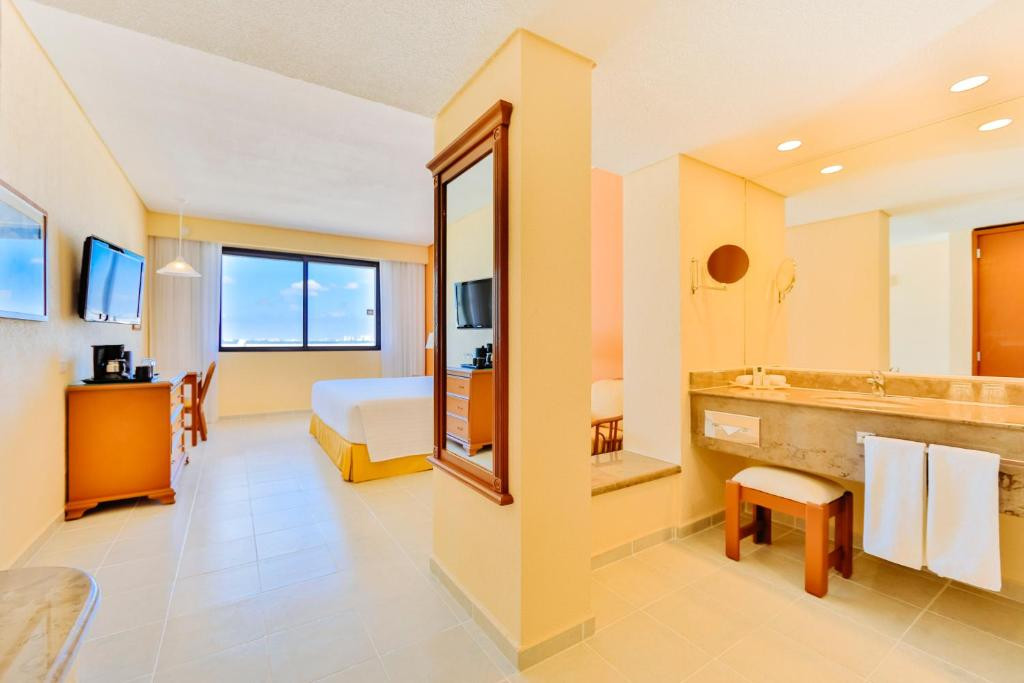 OCCIDENTAL TUCANCUN (EX. BARCELO TUCANCUN BEACH) — фото 3