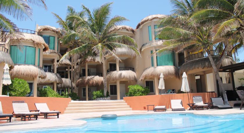 PLAYA LA MEDIA LUNA HOTEL
