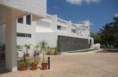 Q BAY HOTEL AND SUITES