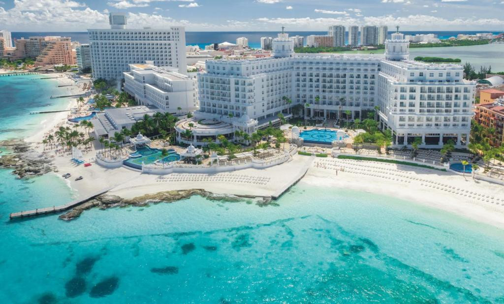 RIU PALACE LAS AMERICAS ADULTS ONLY 18+