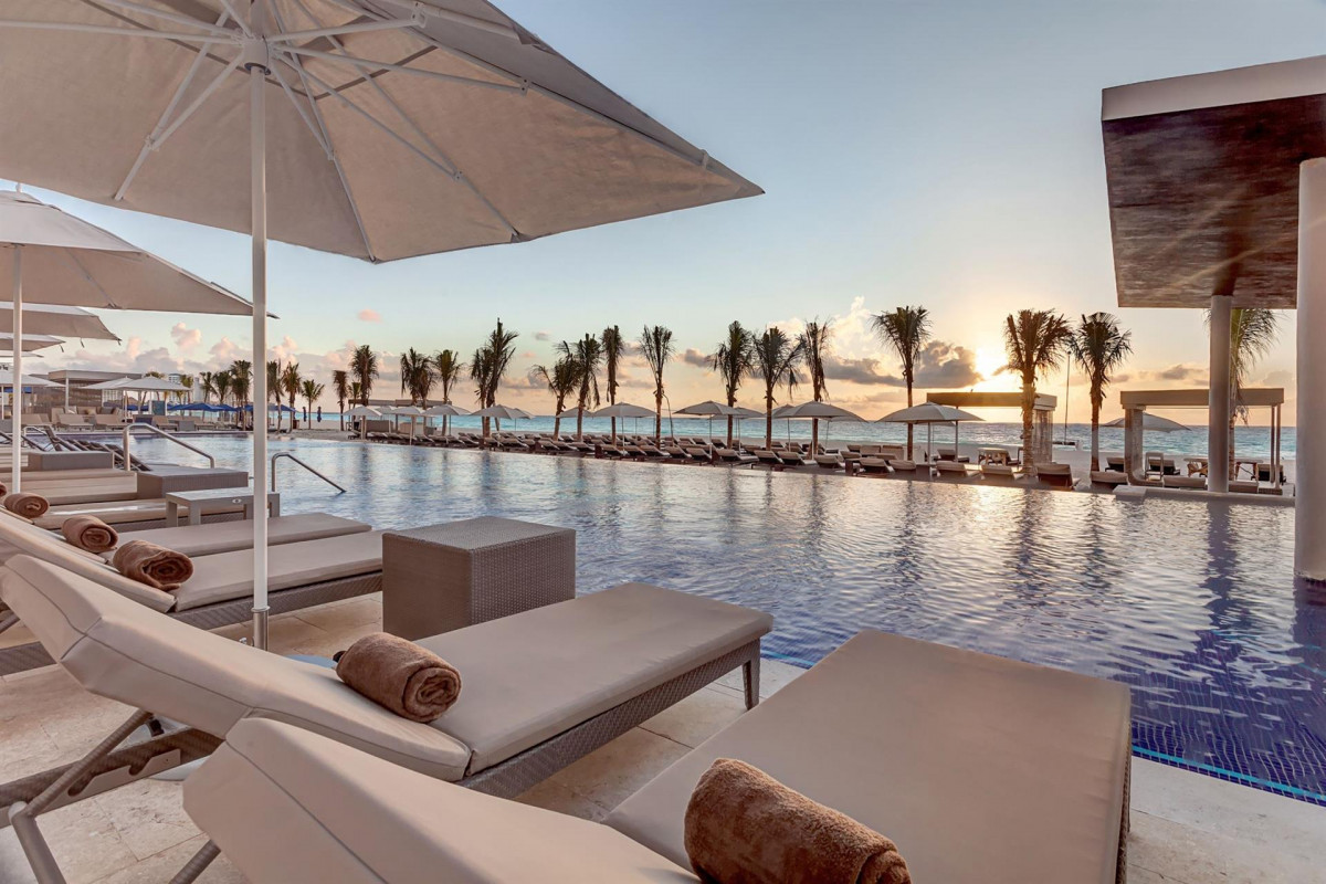 ROYALTON CHIC SUITES CANCUN RESORT & SPA — фото 3