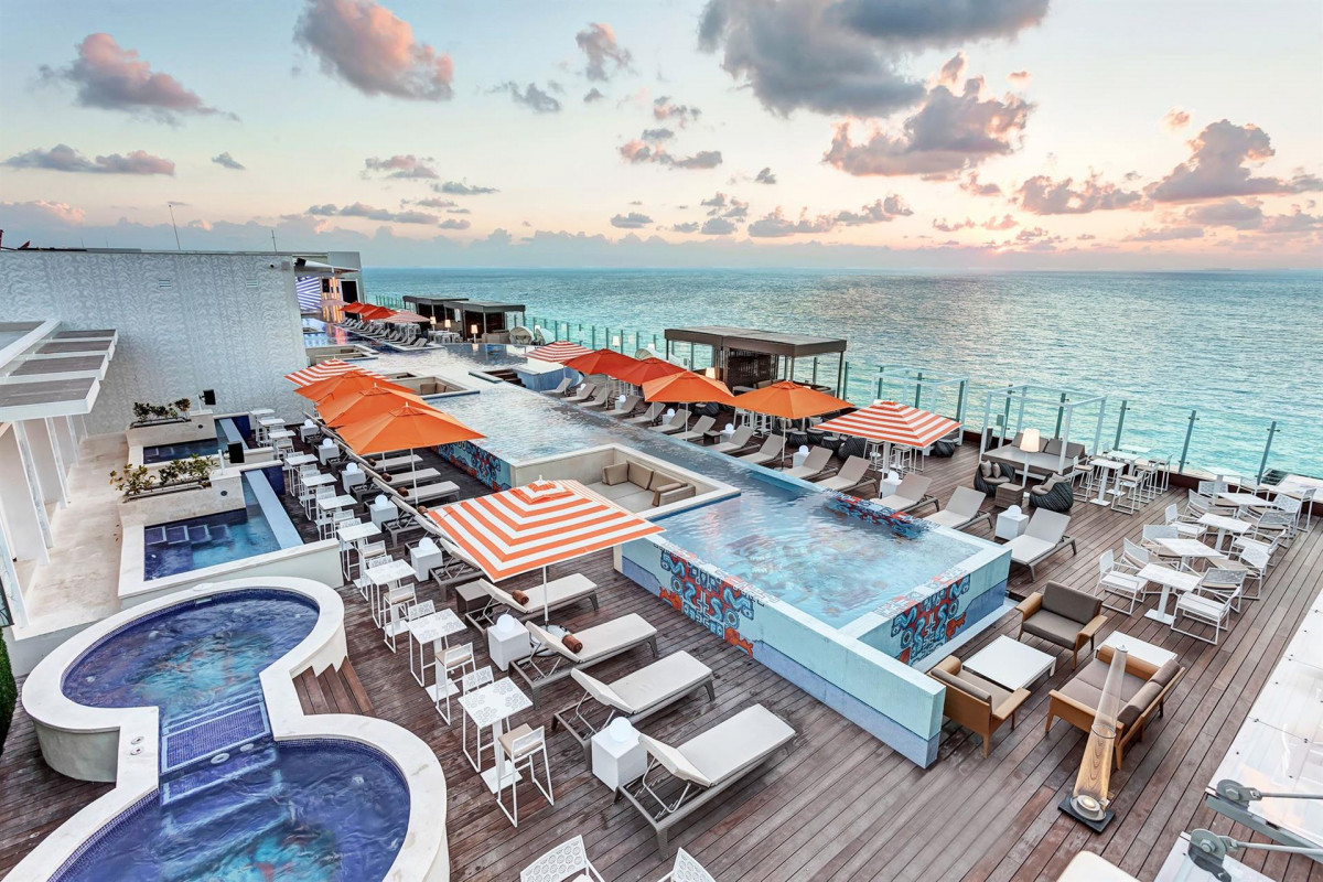ROYALTON CHIC SUITES CANCUN RESORT & SPA — фото 4