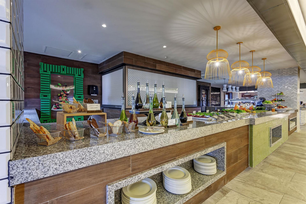 ROYALTON CHIC SUITES CANCUN RESORT & SPA — фото 13
