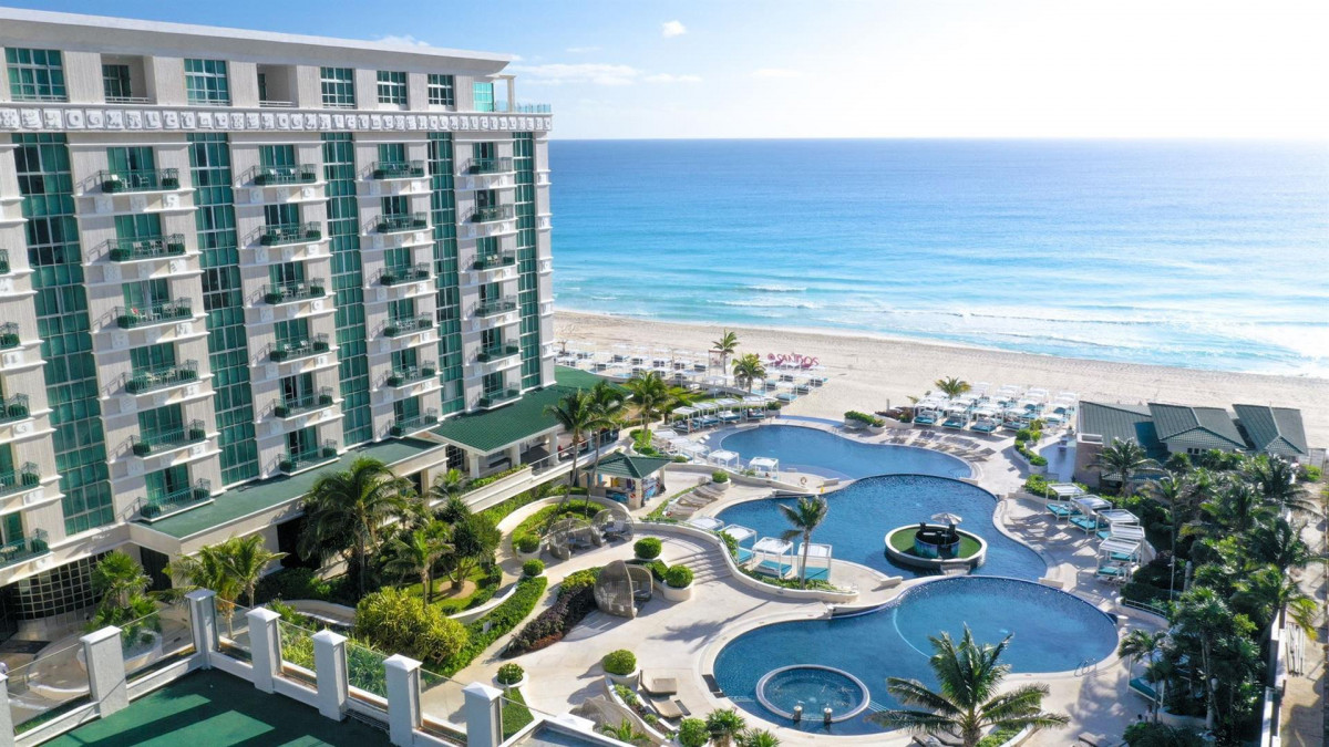 SANDOS CANCUN LUXURY EXPERIENCE RESORT