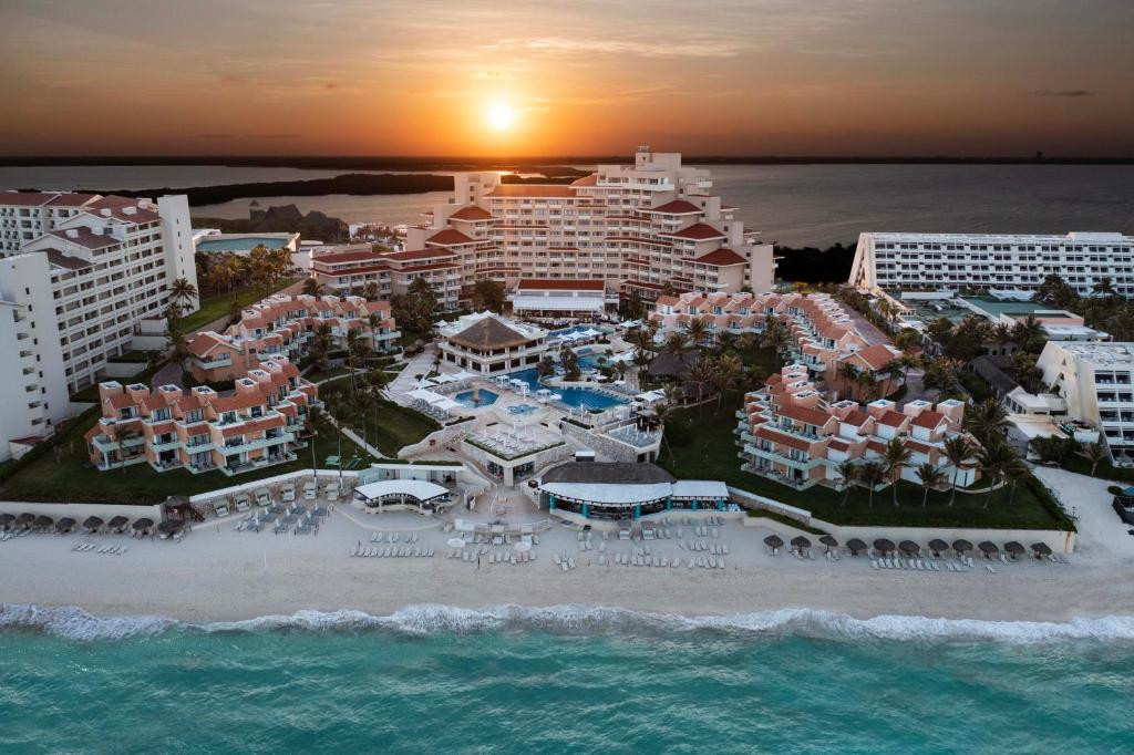 WYNDHAM GRAND CANCUN (EX. OMNI CANCUN)