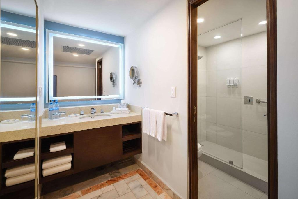WYNDHAM GRAND CANCUN (EX. OMNI CANCUN) — фото 17