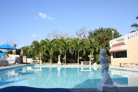 VILLABLANCA GARDEN BEACH