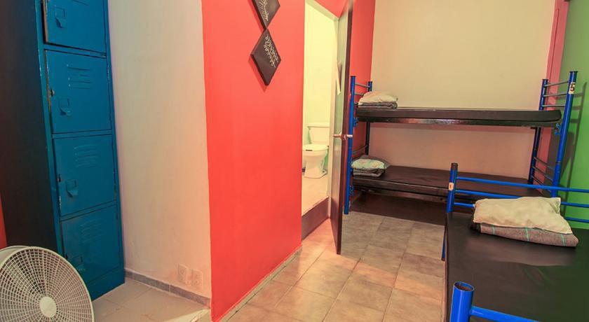 AMIGO SUITES HOSTEL — фото 11