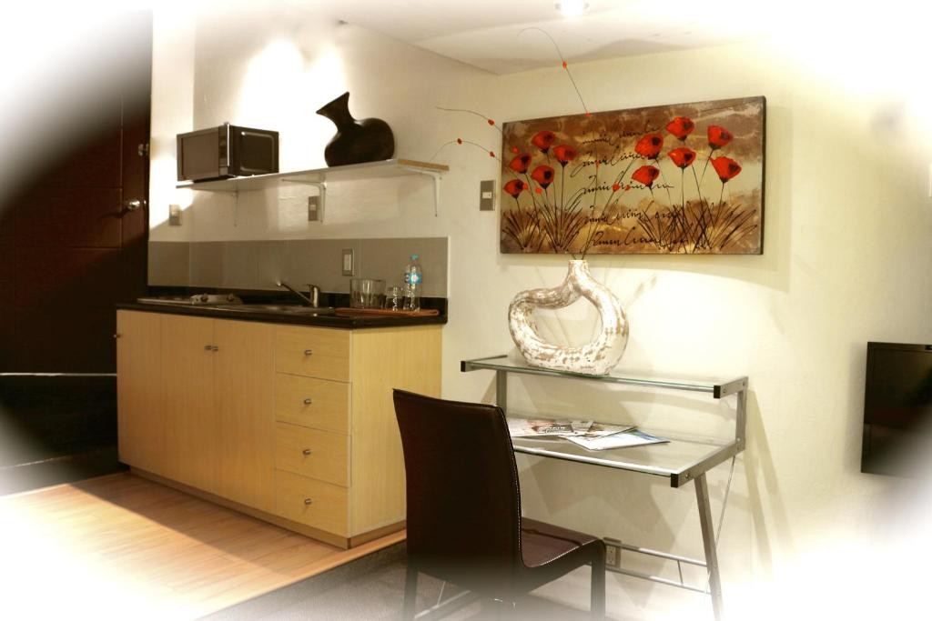 AZTIC HOTEL EXECUTIVE SUITES — фото 12