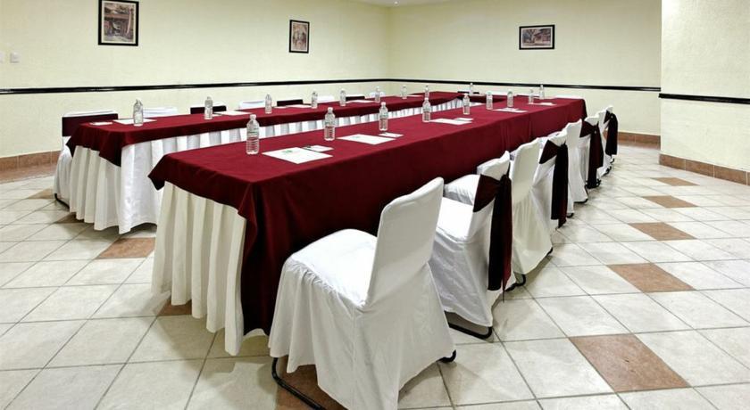 GRAN HOTEL PLAZA IMPERIAL — фото 8