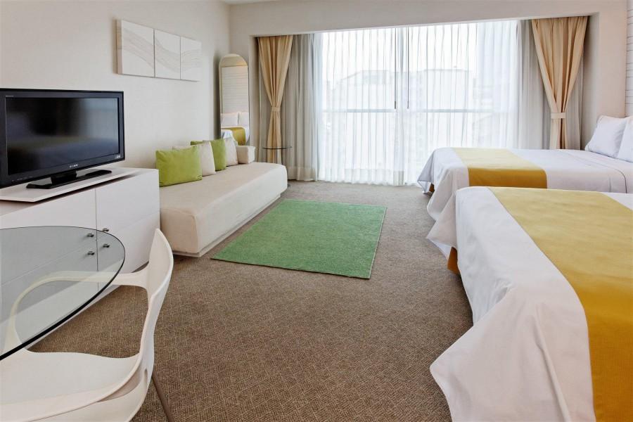 HOLIDAY INN EXPRESS HOTEL & SUITES AT THE WTC — фото 14