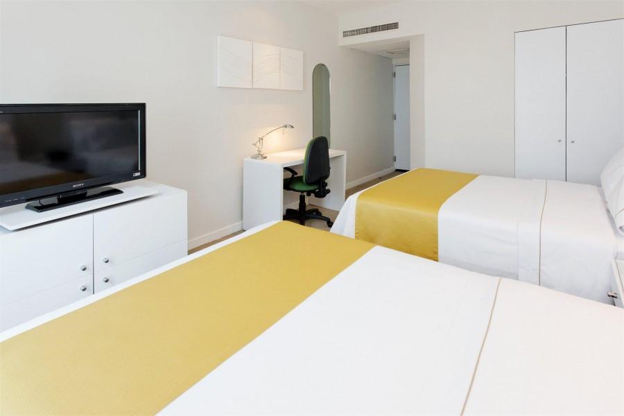 HOLIDAY INN EXPRESS HOTEL & SUITES AT THE WTC — фото 17