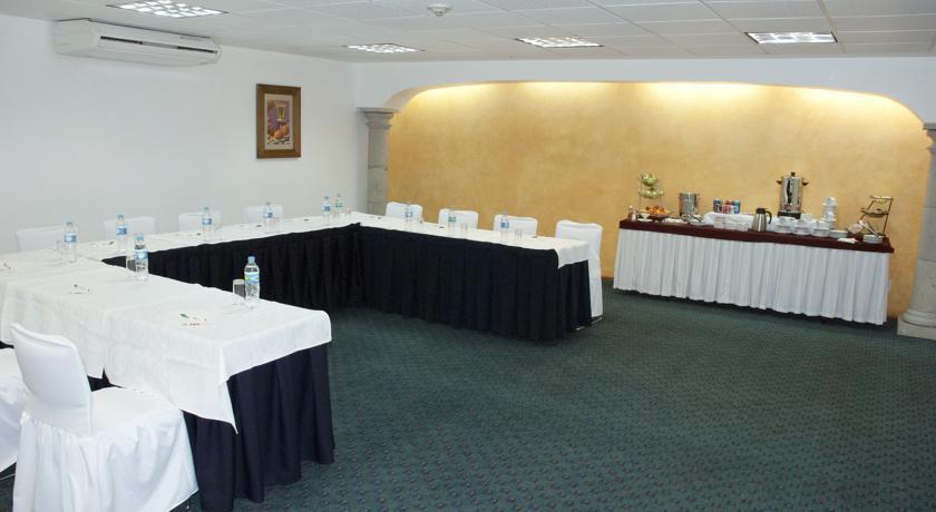 PLAZA FLORENCIA SUITES — фото 6