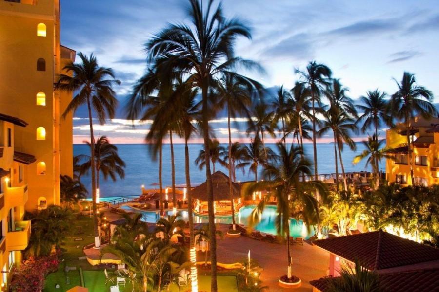 PLAZA PELICANOS GRAND BEACH RESORT