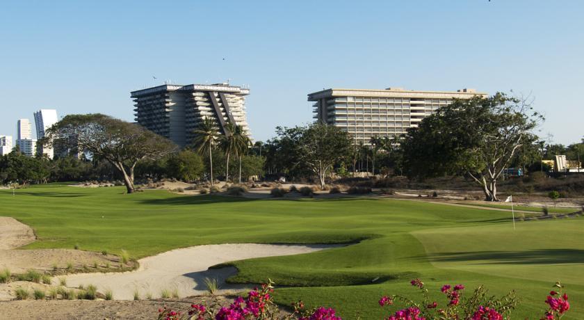 THE FAIRMONT ACAPULCO PRINCESS