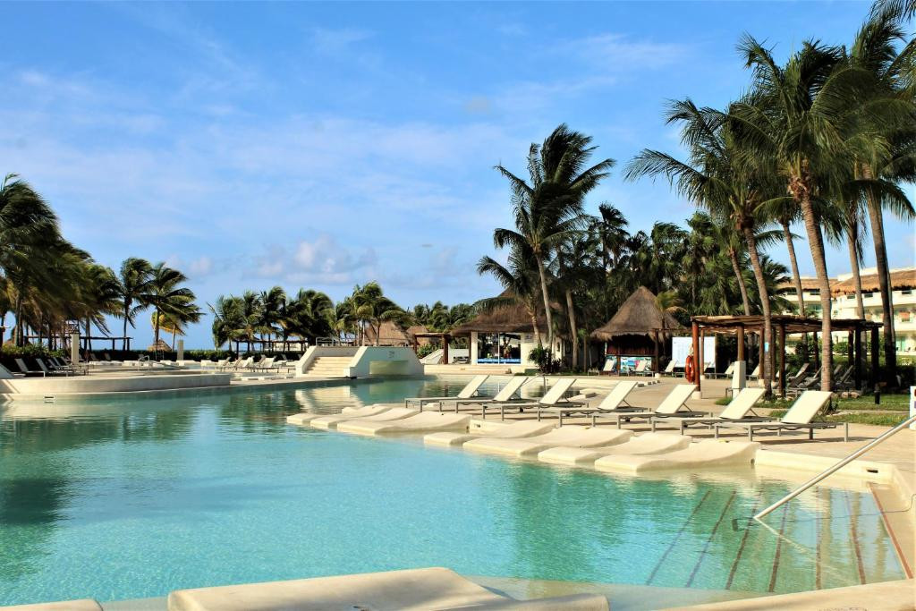 BLUEBAY GRAND ESMERALDA — фото 17