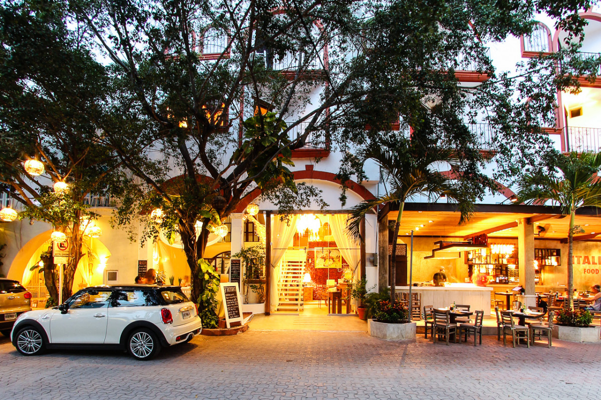 EL PATIO HOTEL & SUITES