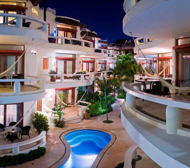 HOTEL PLAYA PALMS