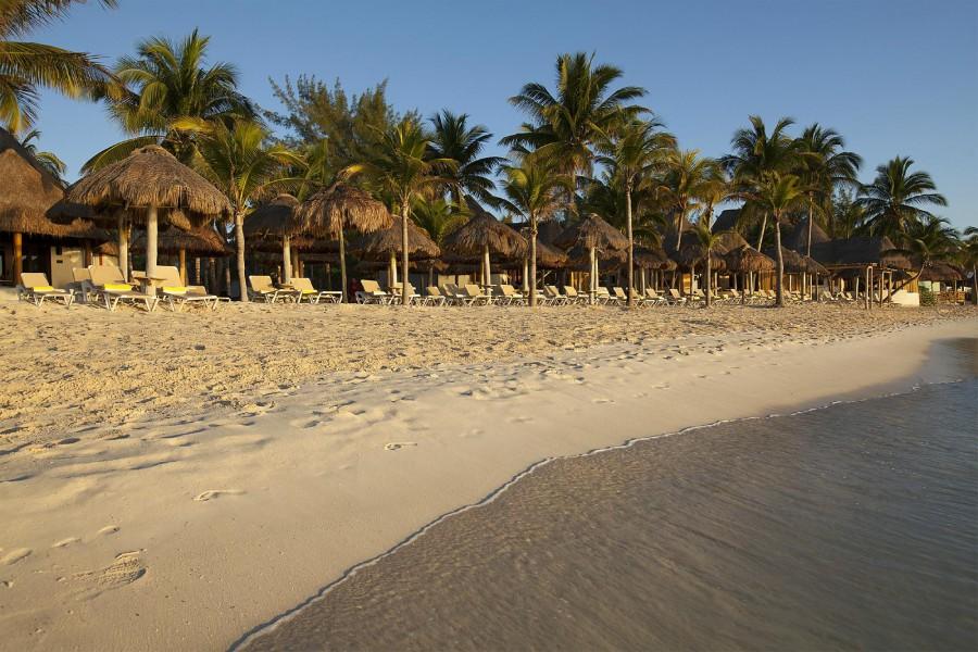 MAHEKAL BEACH RESORT