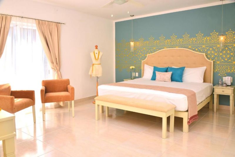 UNIC DESIGN HOTEL