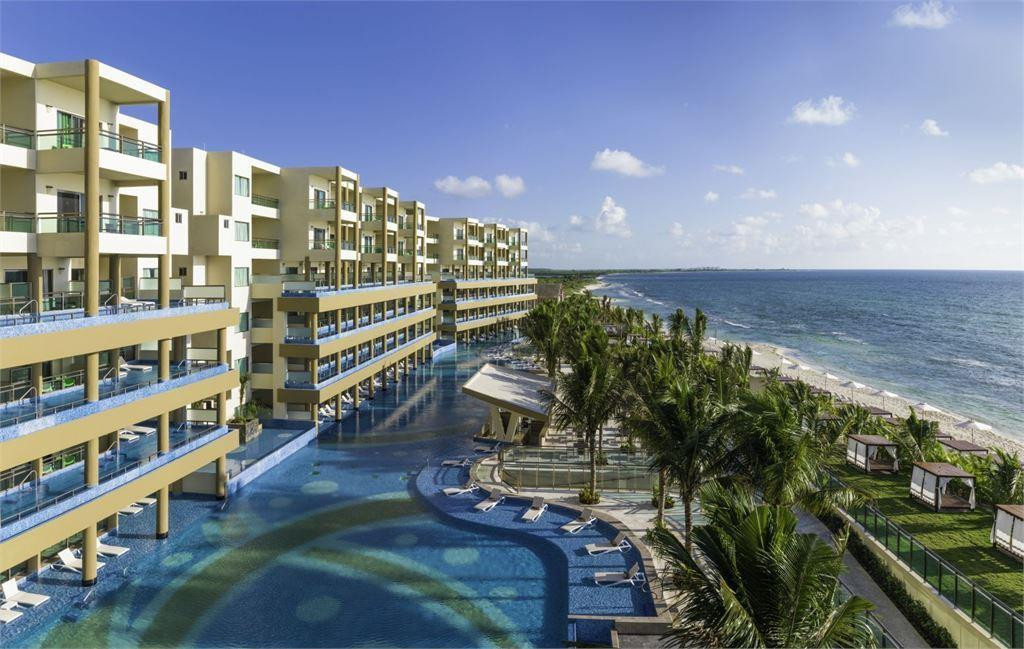 GENERATIONS RIVIERA MAYA BY KARISMA