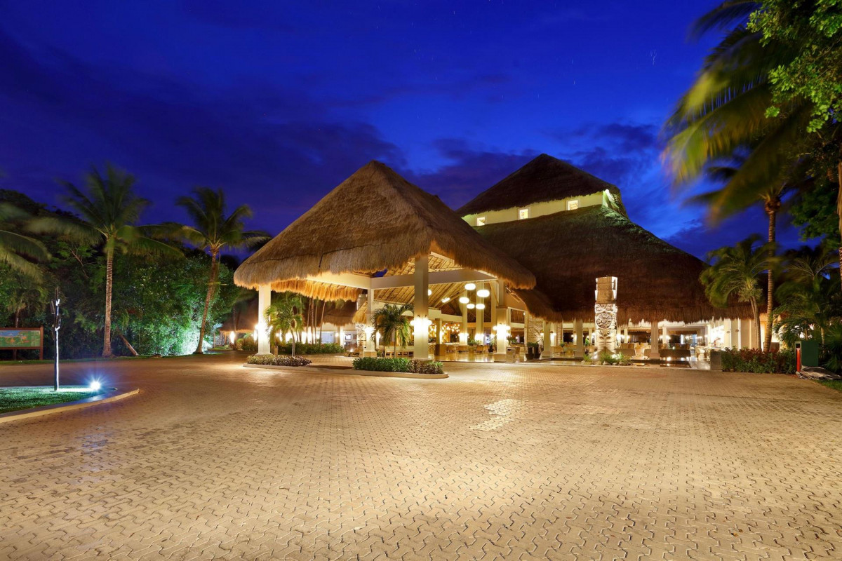 GRAND PALLADIUM WHITE SAND RESORT & SPA — фото 4