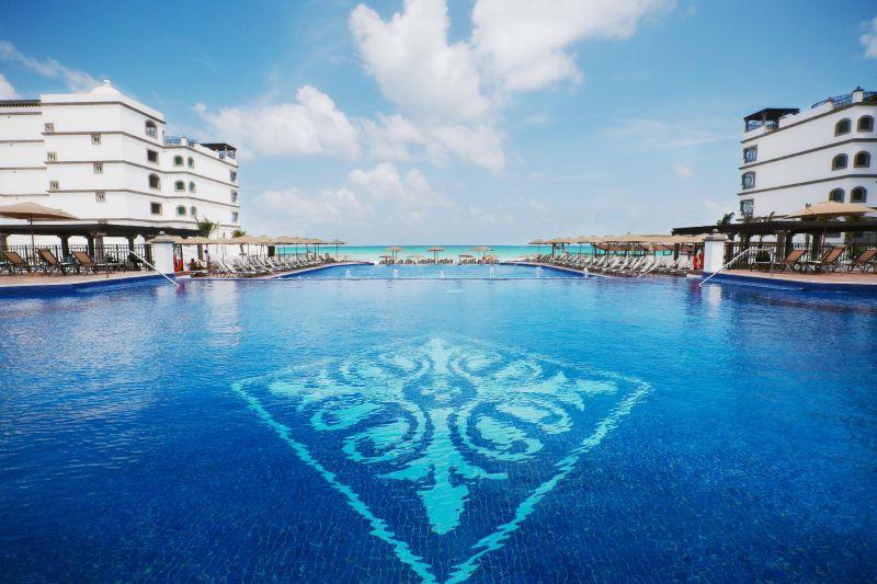 GRAND RESIDENCES RIVIERA CANCUN