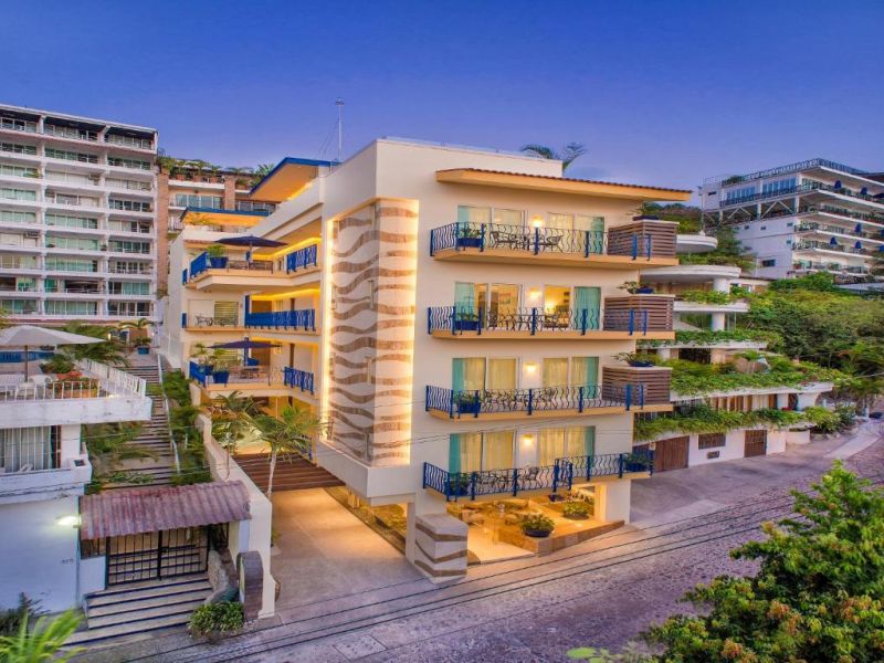 V AZUL VALLARTA  LUXURY VACATION RENTAL