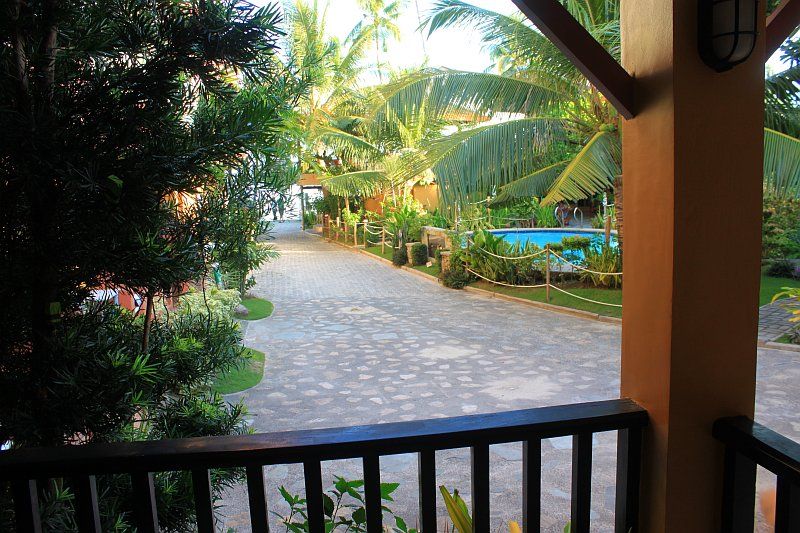 LOST HORIZON BEACH DIVE RESORT — фото 4