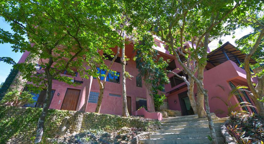 BIANCA`S GARDEN APARTMENTS APT