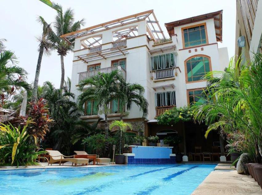 BORACAY BEACH CLUB