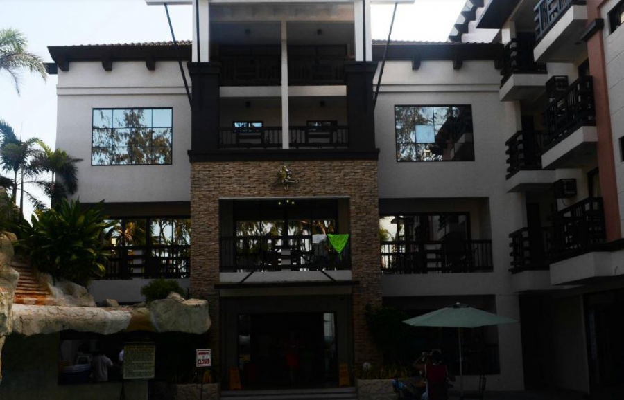 BORACAY TRAVELODGE BEACH RESORT