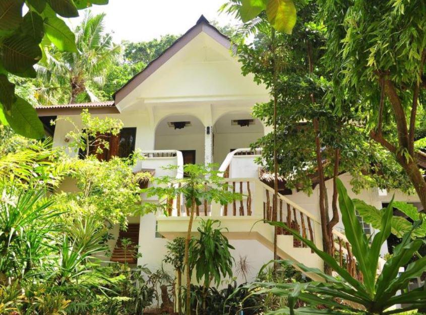 COCOLOCO BEACH RESORT