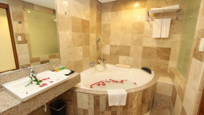 CROWN REGENCY COURTYARD RESORT — фото 11