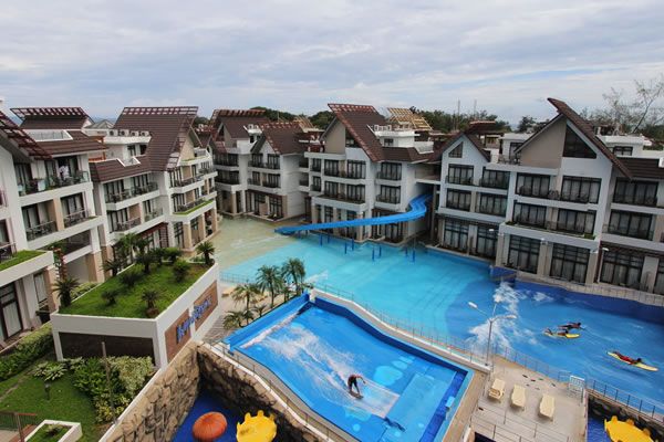 CROWN REGENCY RESORT & CONVENTION CENTER
