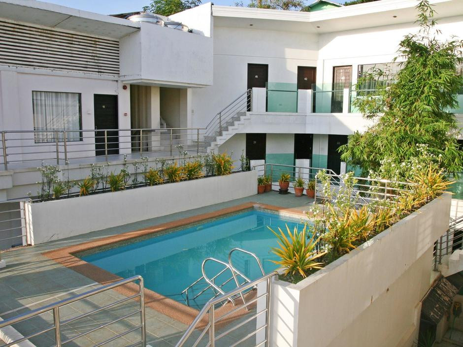 ERUS SUITES HOTEL