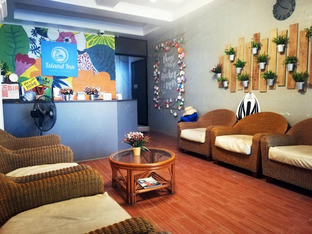 ISLAND INN BORACAY
