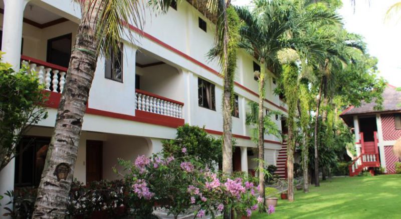 TONGLEN BEACH RESORT