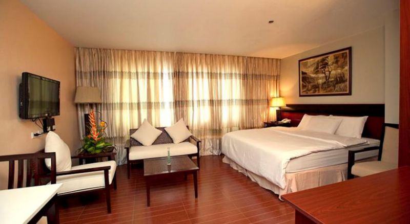 ALLURE HOTEL & SUITES — фото 10