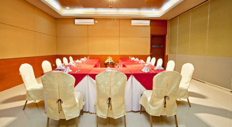 ALLURE HOTEL & SUITES — фото 13