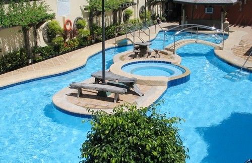 CROWN REGENCY SUITES MACTAN