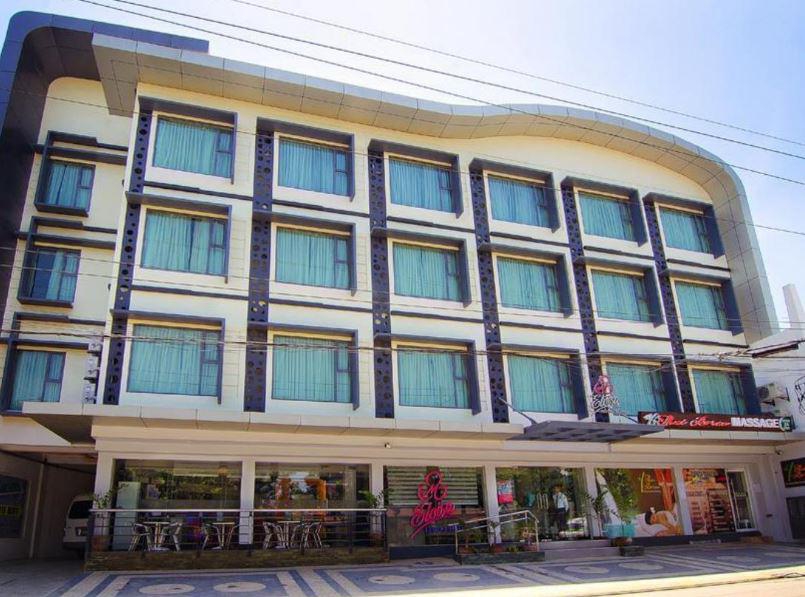 ELOISA ROYAL SUITES