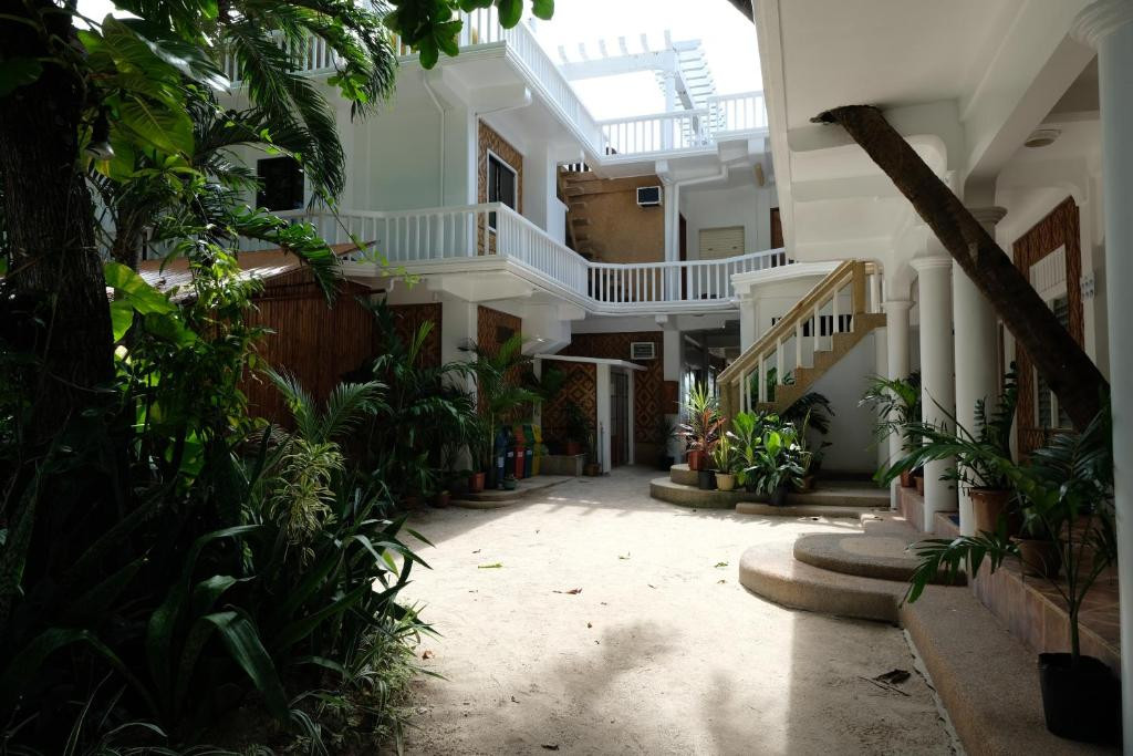 MALAPASCUA EXOTIC ISLAND DIVE & BEACH RESORT — фото 12