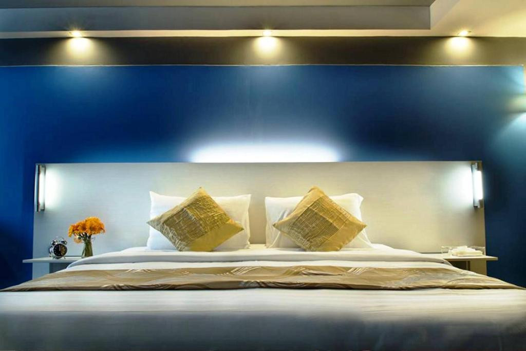 PILLOWS HOTEL — фото 8